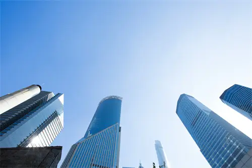 西班牙人到青海旅游的价格是多少